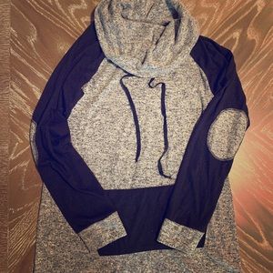 Hooded sweatshirt with front pocket